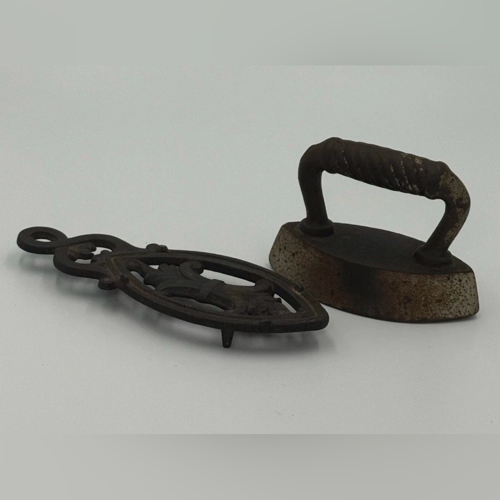 Vintage Cast Iron and Trivet Mini Toy - Sad Iron Salesman Tool 4"